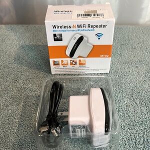Wireless-N Wi-Fi Repeater MT02 New 2139